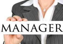 confier-management-aux-femmes